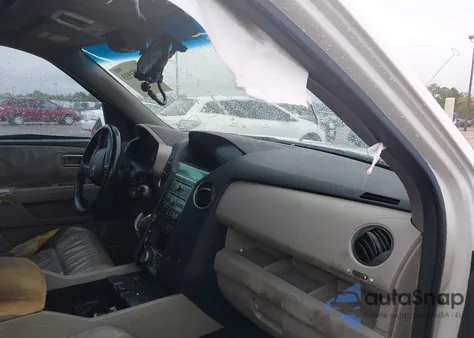 2011 Honda Pilot Touring z USA, uszkodzony, nr VIN 5FNYF3H97BB017839